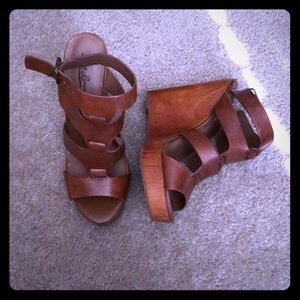 LUCKY BRAND-The Roselyn Wedge